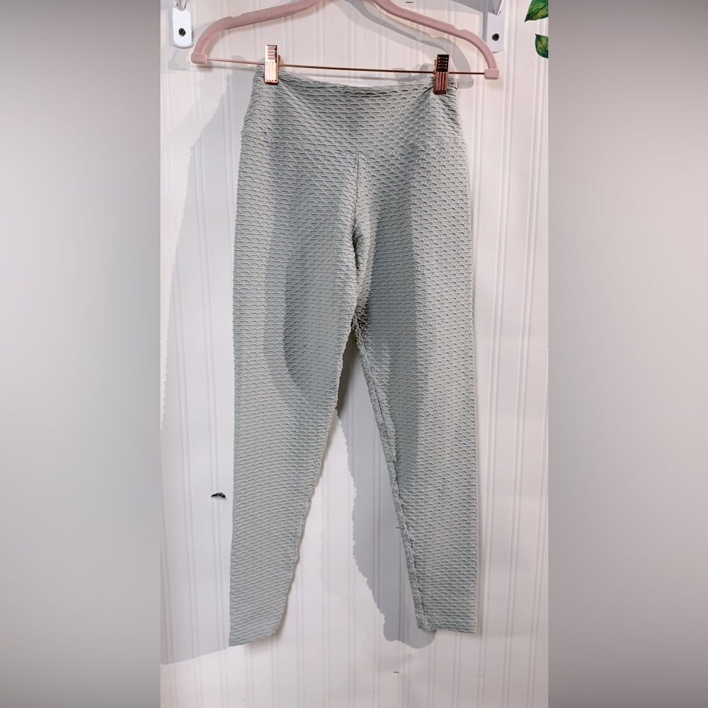 Booty by Brabants Textured Gray Activewear leggings OS‎